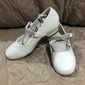 Little girls white rhinestone heels size 11 NIB